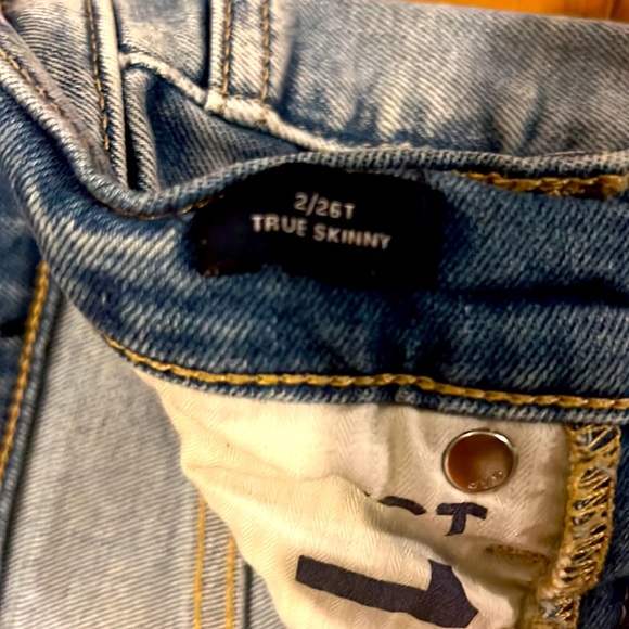 Gap gently worn true skinny jeans in a sz 2/26TALL - Picture 4 of 5